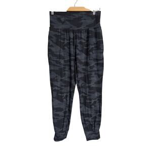 Athleta Salutation Camo Jogger Medium